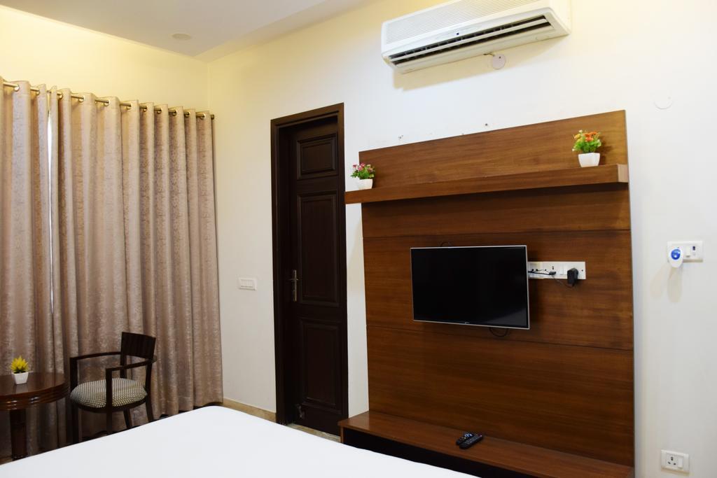 When In Gurgaon - Service Apartments, Near Medanta Medicity Delhi Kültér fotó